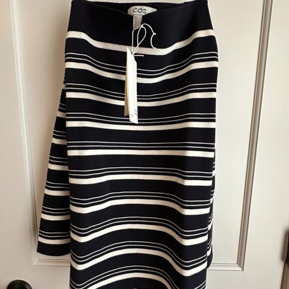 COS-BOAT-NECK STRIPED COTTON SWEATER - Picture 2 of 5